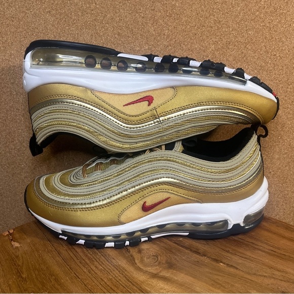 Nike
Air max 97
'Metallic gold 23
NWOT - Picture 7 of 16